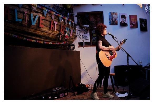 Carsie Blanton live at Levis Corner House, Ballydehob by Jason Lee.