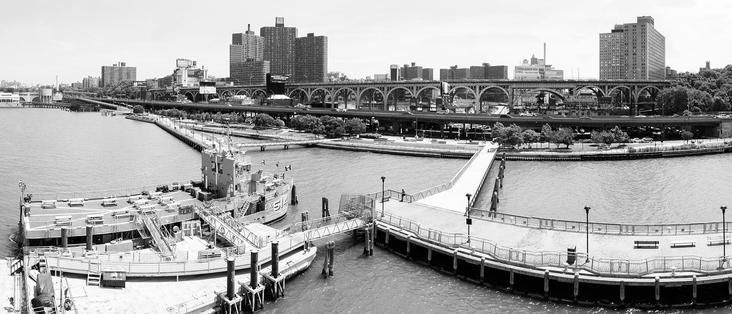 Looking north-east from a few meters above the Hudson River, right off West Harlem Piers towards the Henry Hudson Parkway and Riverside Viaduct.

Manhattanville, NYC (2017)