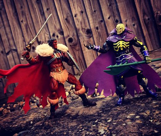 King Grayskull and Scare Glow action figures