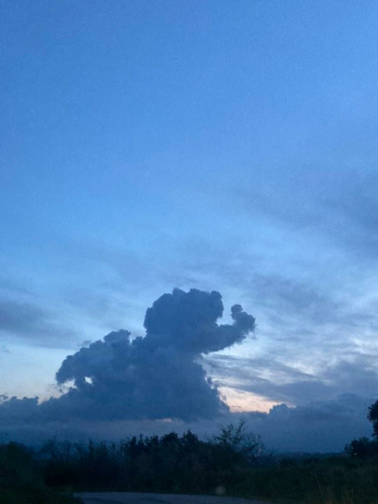The original photo of a cloud in the sunset