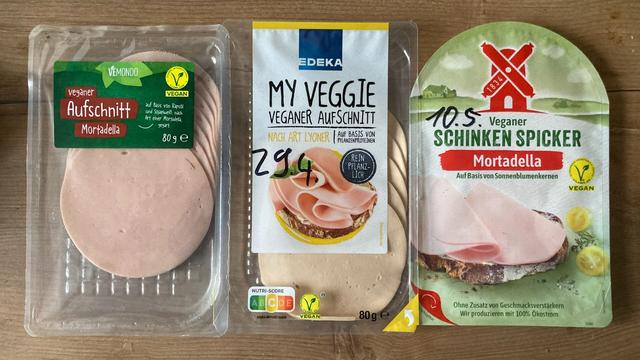 Foto der drei Produktverpackungen