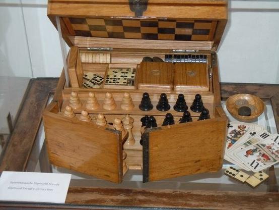A second view of the box.