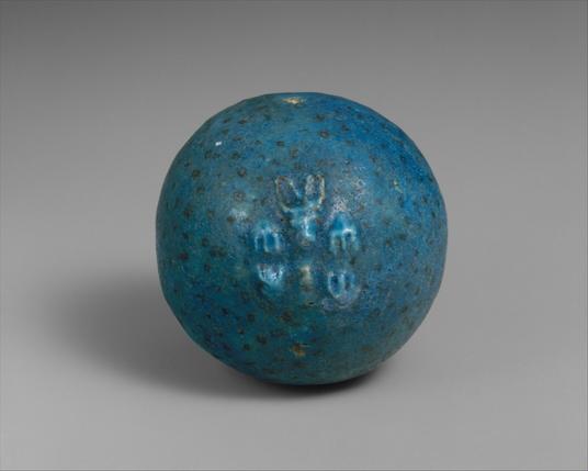 photo of the faience hedgehog ball