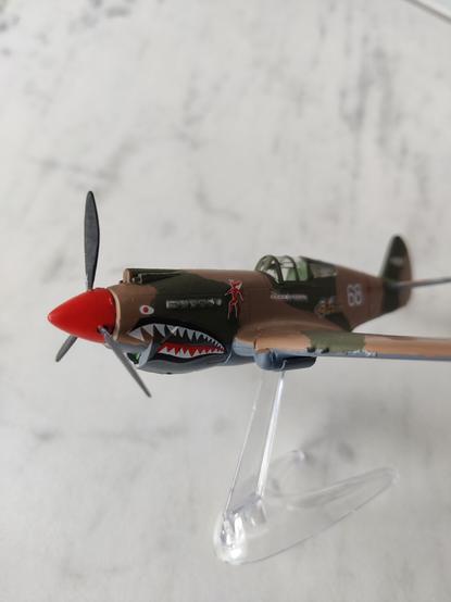 Modellino di Curtiss P-40 delle Flying Tigers, 1941