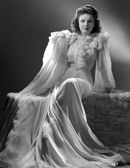Black and white photo of vintage actress Anne Baxter.