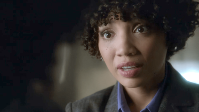 A screengrab of a Fringe episode showing neurotypical Agent Astrid Farnsworth from the Prime World.