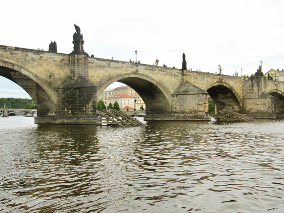 Another view of the Charles bridge.