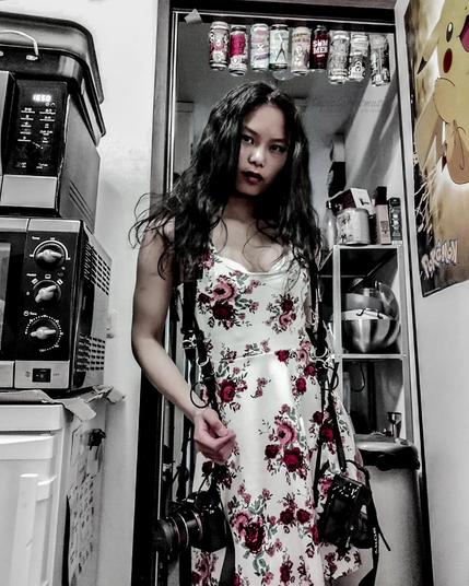 Say hi to Pickachu on the wall🌟
.
.
.
#sethpicturesmusic #sethabrikoos #pickachu #rotterdamcity #hmclothing
#hmxme #dress #asiangirl #petitegirl #altgirl
#dressoftheday
Peek A Boo Bra Trend is back?
Quite a practical trend, cause then I have to worry less about the 👙😂
🤘✌️