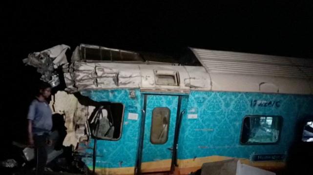 CRASH. A view of a damaged compartment, following the deadly collision of two trains, in Balasore, India, June 2, 2023, in this screen grab obtained from a video.

ANI/Reuters TV via REUTERS T