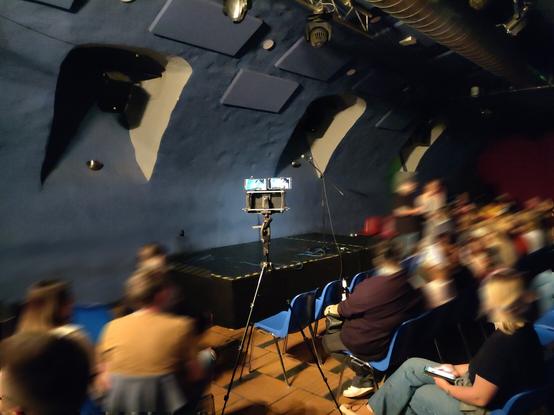 FeedRack an der Bühne