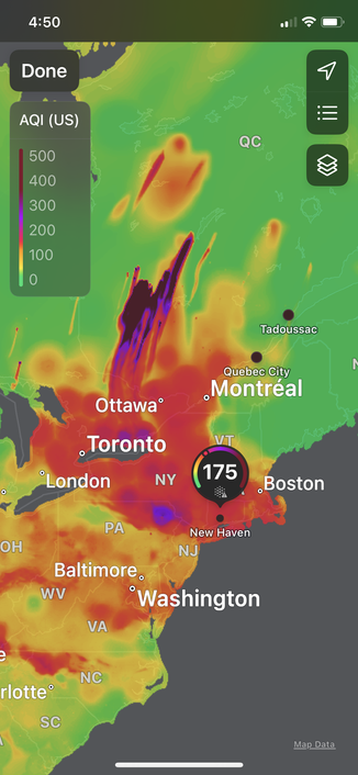 Air quality map showing smoke from fires in western Quebec moving south into New England