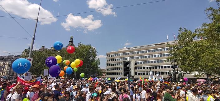 Loads of people celebrating
