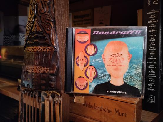 Dandruff!! – SixEQUJfive