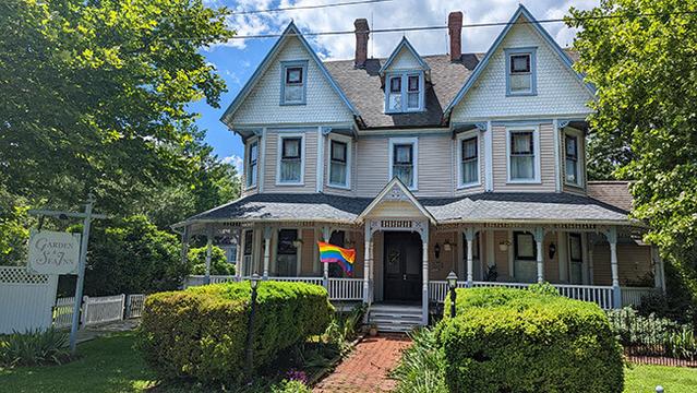 Garden and Sea Inn exterior