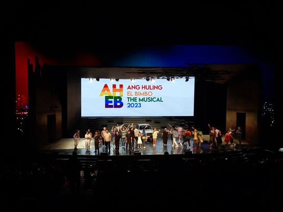 The cast of the musical Ang Huling El Bimbo at the curtain call.