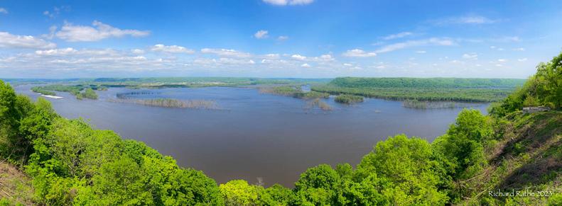 #Panorama from #PikesPeak in #Iowa looking towards the mouth of the #Wisconsin river