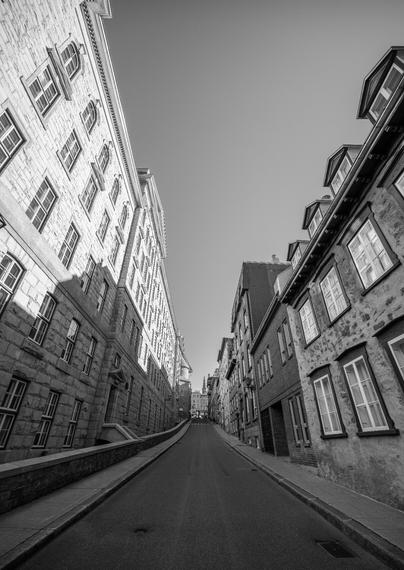 Black and white wide perspective of narrow old Quebec street and buildings Quebec, Canada
Captured by Komeil Karimi