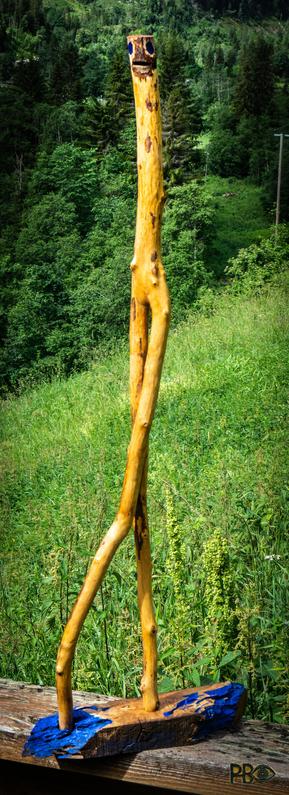 But Svardalsgubben seems to be quite androgynous. The guy is probably a ballet dancer. Further down, the stick splits in two, with legs taking on a definite ballet dancer's pose.