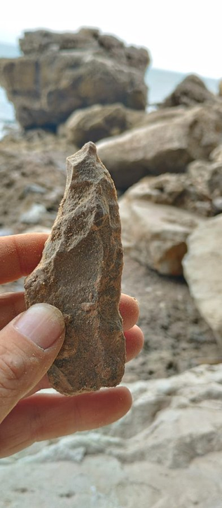 A beautiful side scraper on sandstone from Vanguard cave
Clive Finlayson