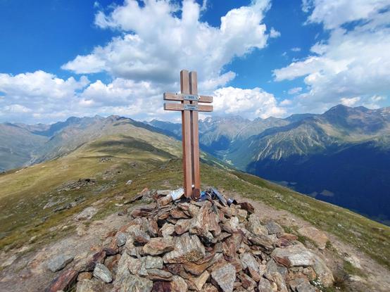Summit cross of the Hochjoch (2593m)