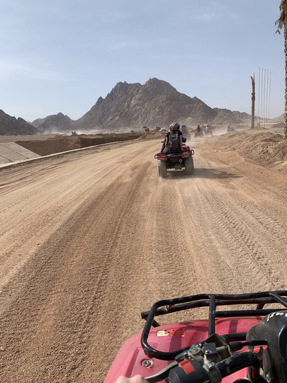 In quad nel deserto del Sinai