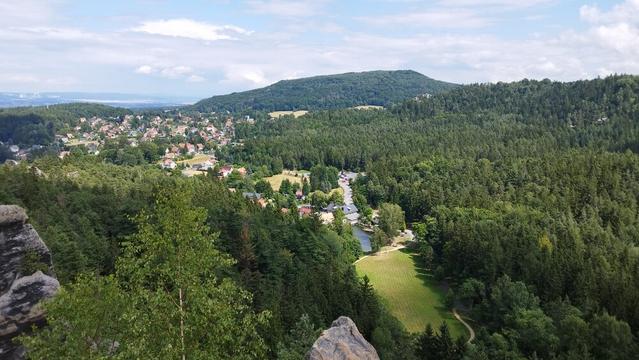 Ausblick vom Nonnenfelsen nach Jonsdorf