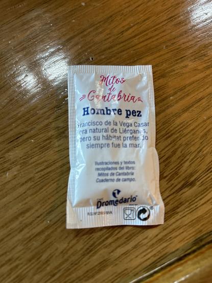 Azucarillo que muestra el mito del Hombre Pez. Mitos de Cantabria.