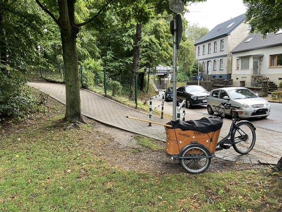 Auffahrt zum Radweg in Witten Annen