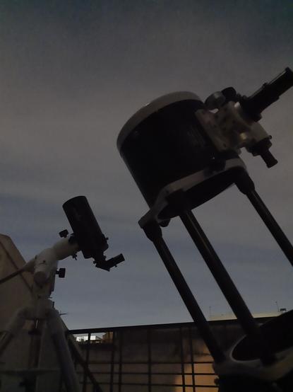 Izquierda: Skymax 102, derecha: Dobson 8"