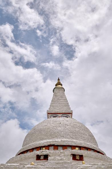 Summer skies over Chendebji