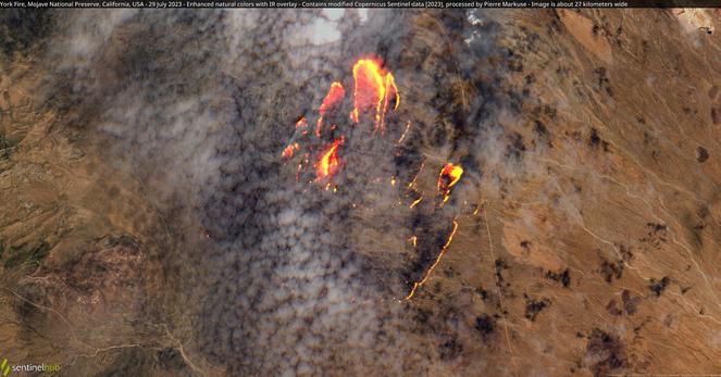 York_Fire,_Mojave_National_Preserve,_California,_USA_-_29_July_2023_(53082426161).jpg