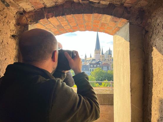 Marc fotografiert den Blick aus dem Turm der Kreuzkirche