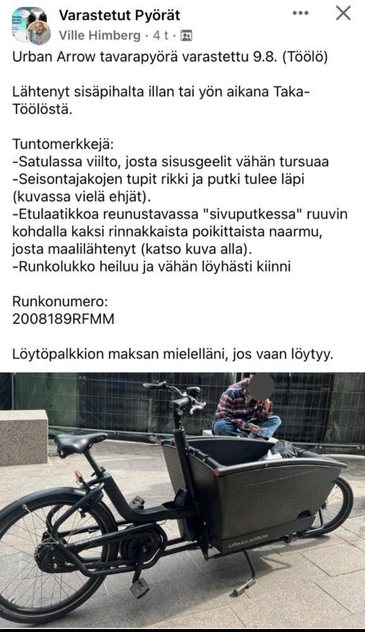 Kuvaruutukaappaus Facebook-postauksesta, jossa omistaja kertoo varastetusta mustasta Urban Arrow -tavarapyörästä.
