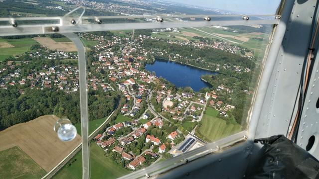 Wesslinger See below left wing.