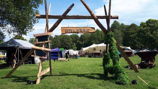 Picture of the Gate to the Bits und Bäume Village