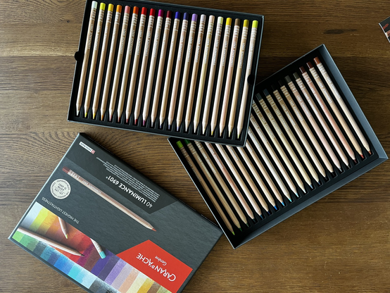Boîte de 40 crayons de couleur, Luminance de Caran d’Ache.