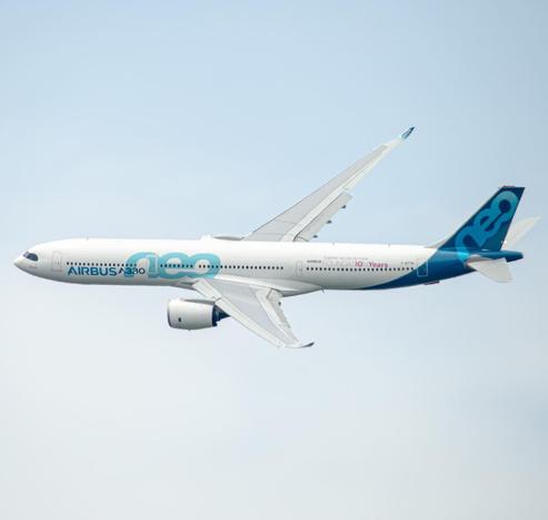Paris Air Show Le Bourget 2019

@Airbus A330neo 
#pas19 #parisairshow #salondubourget #salondubourget2019 #parisairshow2019 #aviation #avgeek #airbus #a330 #a330neo #paris #france #europe #travel #reisen #aircraft #airplanes #plane