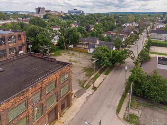 West 33rd Street - Looking South
Cleveland Ohio
-July 9, 2023
.