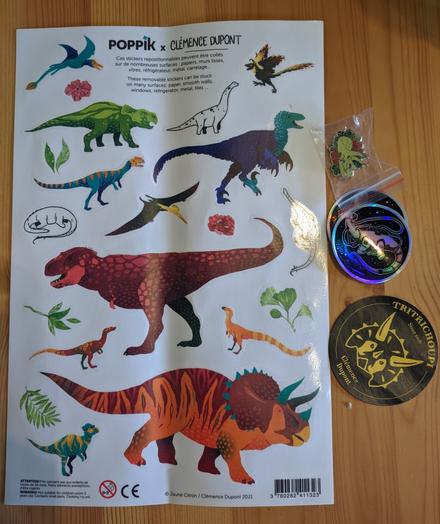 Stickers et pins dinosaures