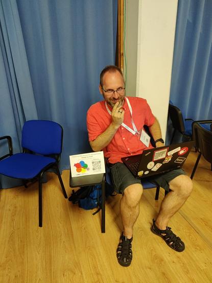 Hans-Peter from HZDR challenging the community with a "change my mind" stance.