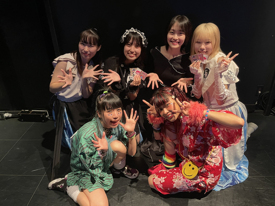 Roa with co-stars at her anniversary celebration.