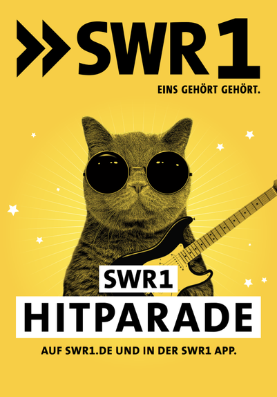 Offizielles Plakat der SWR 1 Hitparade. Unter dem Senderlogo ist einr Katze mit schwarzer Sonnenbrille zu sehen, die eine Bassgitarre hält.
Darunter der Schriftzug SWR1 Hitparade.
