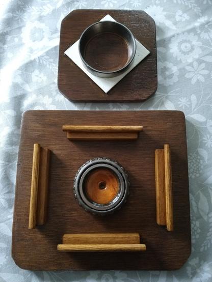 My homemade project turntable. Opened with the bearing showing.