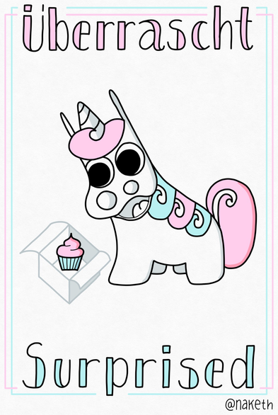 Purzel öffnet das Paket und ist freudig überrascht über den Cupcake darin.