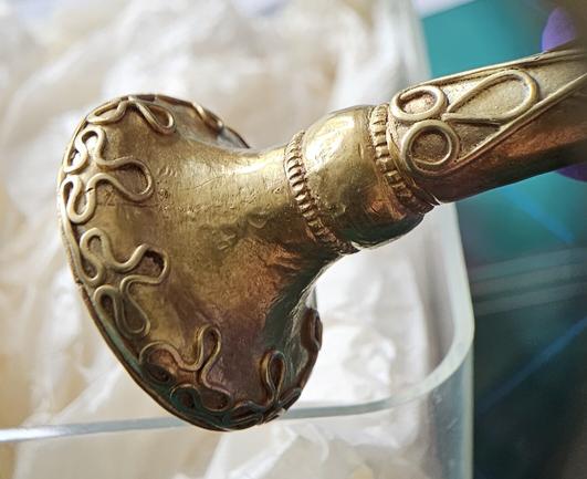 Close up of the 'Pulborough Area' gold torc