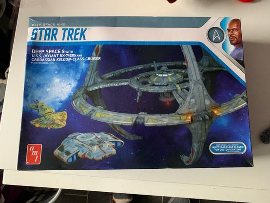 Star Trek Deep Space Nine model box
