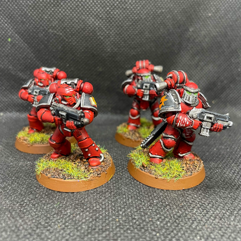 Tactical Marines of the Word Bearers Legion, 2 in MKIII Iron Armour and 2 in MKIV Maximus Armour
