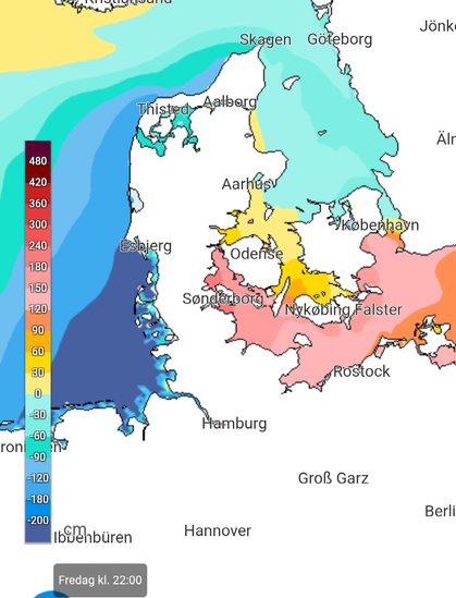 Map of Denmark with different colours marking different water levels. Blue on the west of Jutland shows lower than average, reds in South Denmark show higher than average.