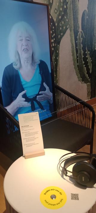 A room where you can talk with someone who lives in the future.