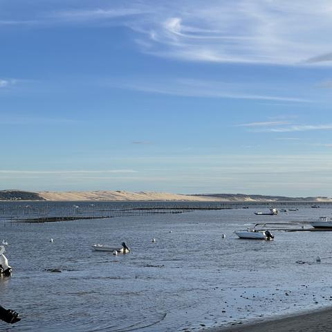 Dune du Pilat avec la mer et le soleil